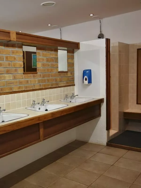 HomePageShowers - Perran Springs Holiday Park, Perranporth, Cornwall